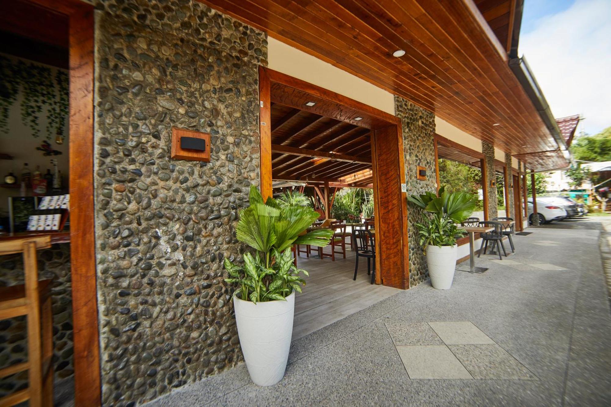 Sisakuna Lodge Mindo Esterno foto